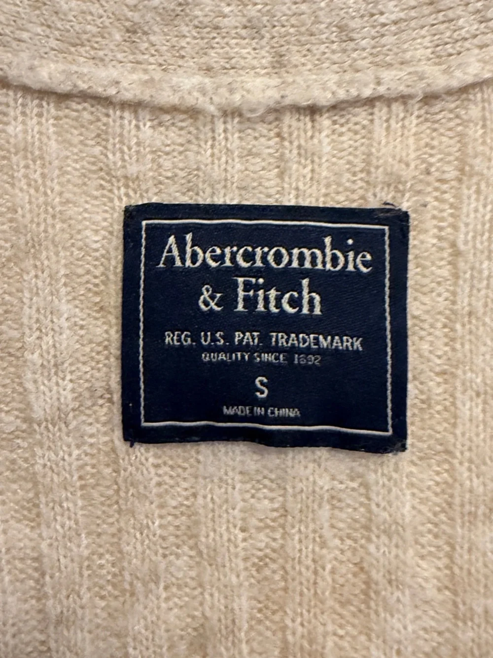 Abercrombie & Fitch Cream Ribbed Knit Sweater - Picture 2 of 2
